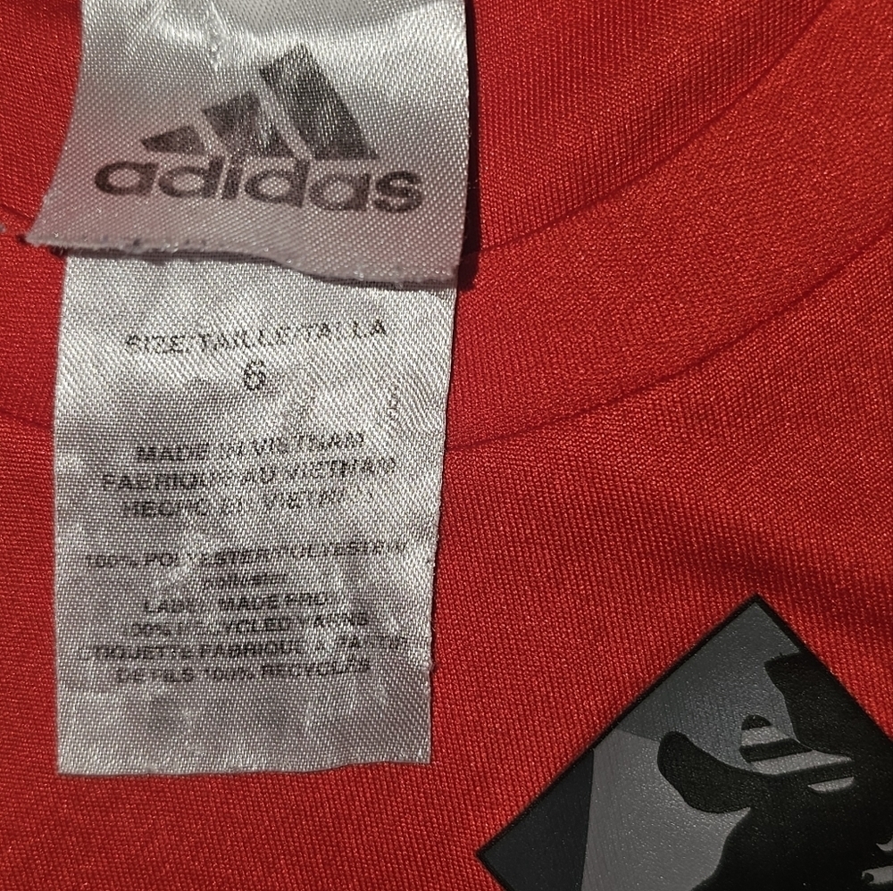Adidas Red Tee and Patterned Gray Shorts - Picture 5 of 6